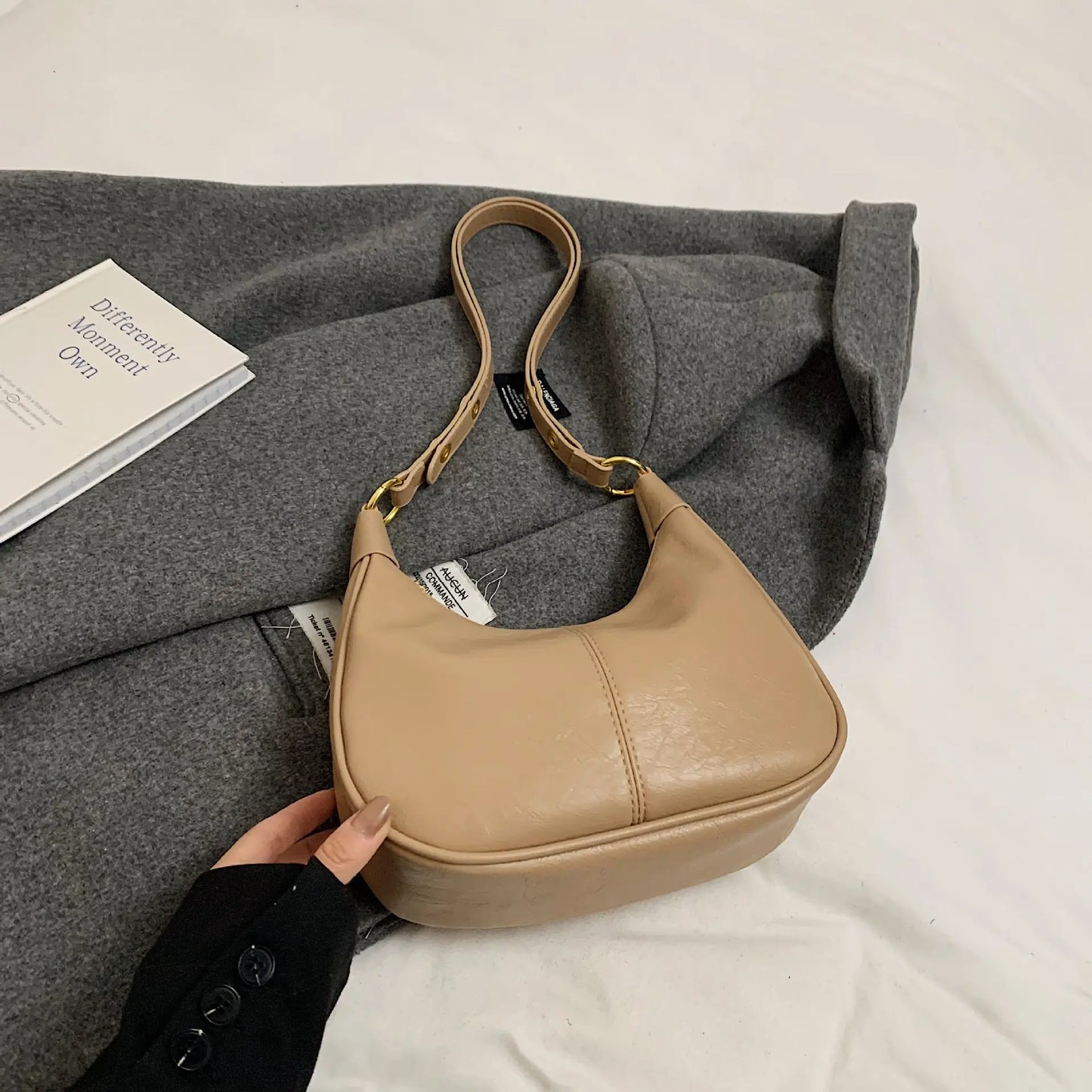 Women's Solid Color Zipper Shoulder Bag